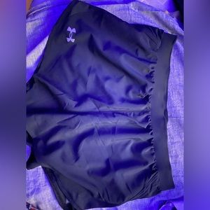 nike shorts and leggings! brand new. just doesn’t fit!